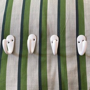 Enamel wall hooks x4